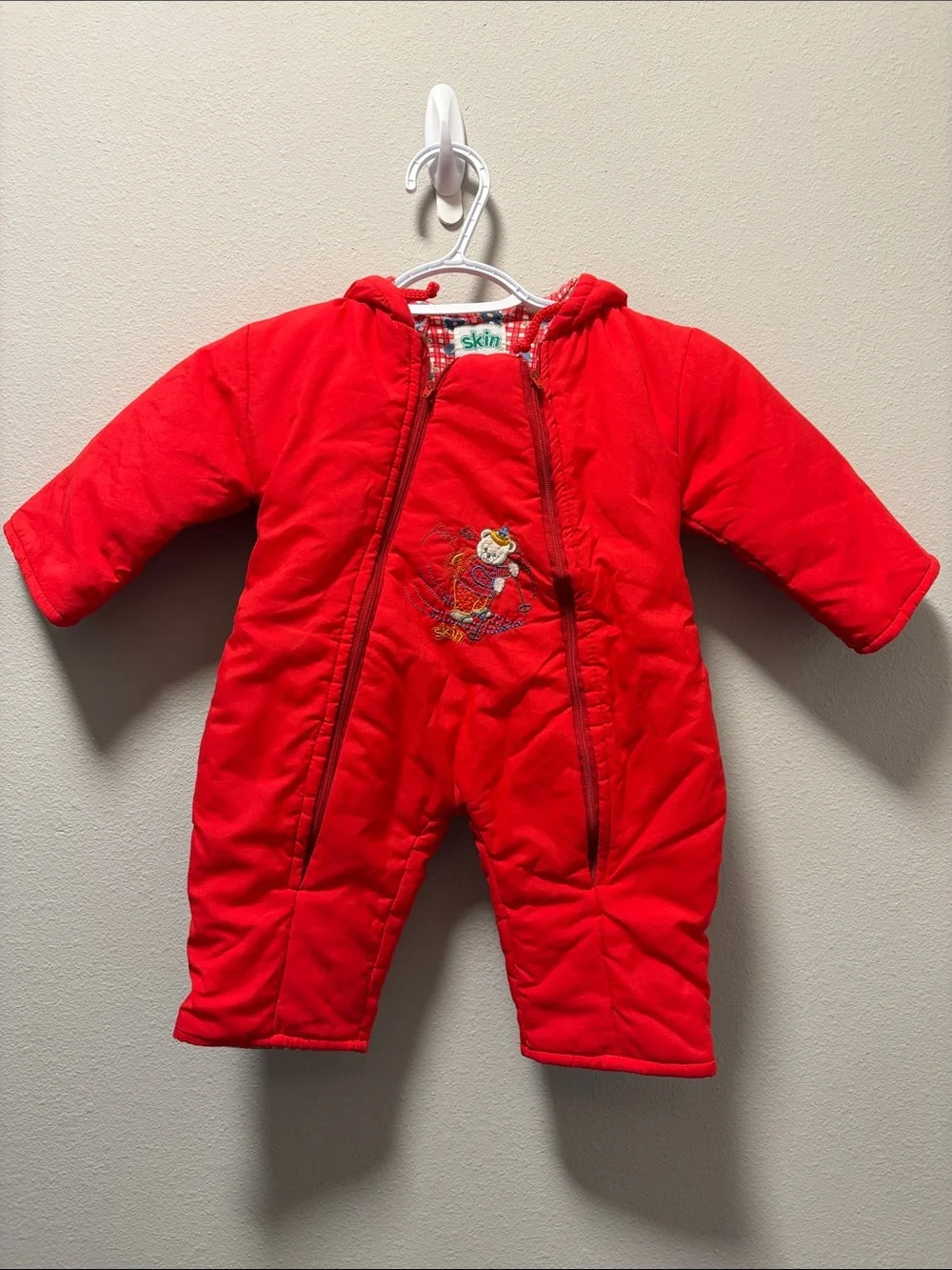 Vintage 90s Red Ski Bear Baby Snowsuit Bunting - Size 0 (0-3M)